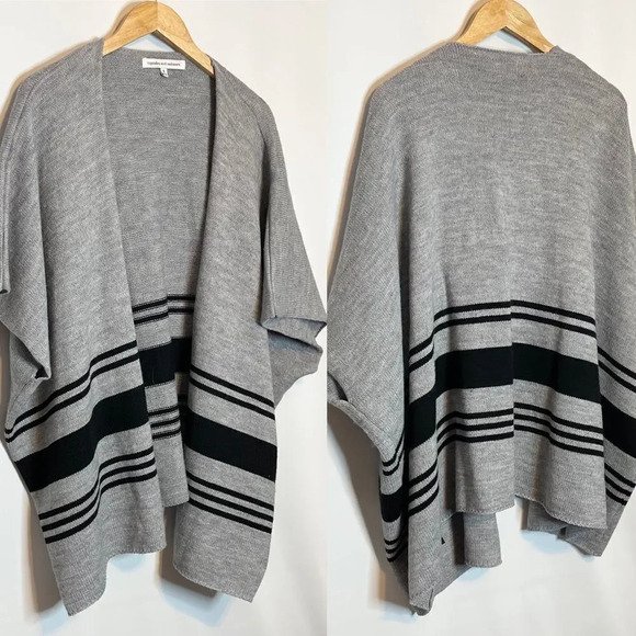 Cupcakes and Cashmere | Toro Kimono Oversized Wool Blend Stripe Open - Picture 3 of 6